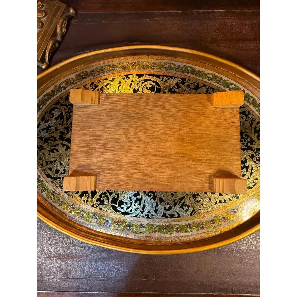 1950s Cedar Vanity‎ Box with Mirror and Carved Scenic Lid – Keepsake Box